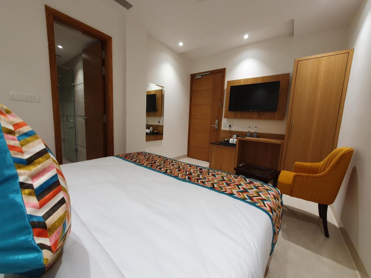 Hotel Classio Royale Amritsar Bagian luar foto