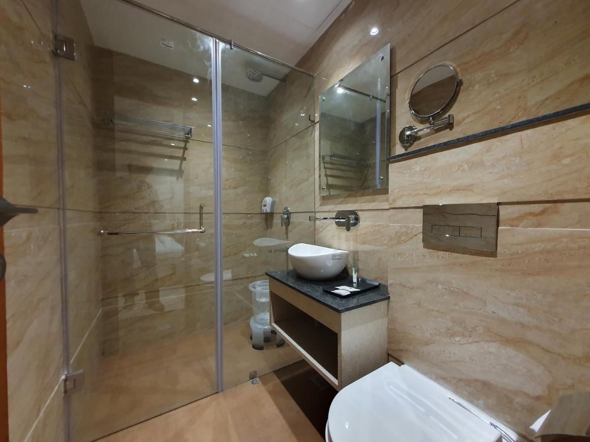 Hotel Classio Royale Amritsar Bagian luar foto