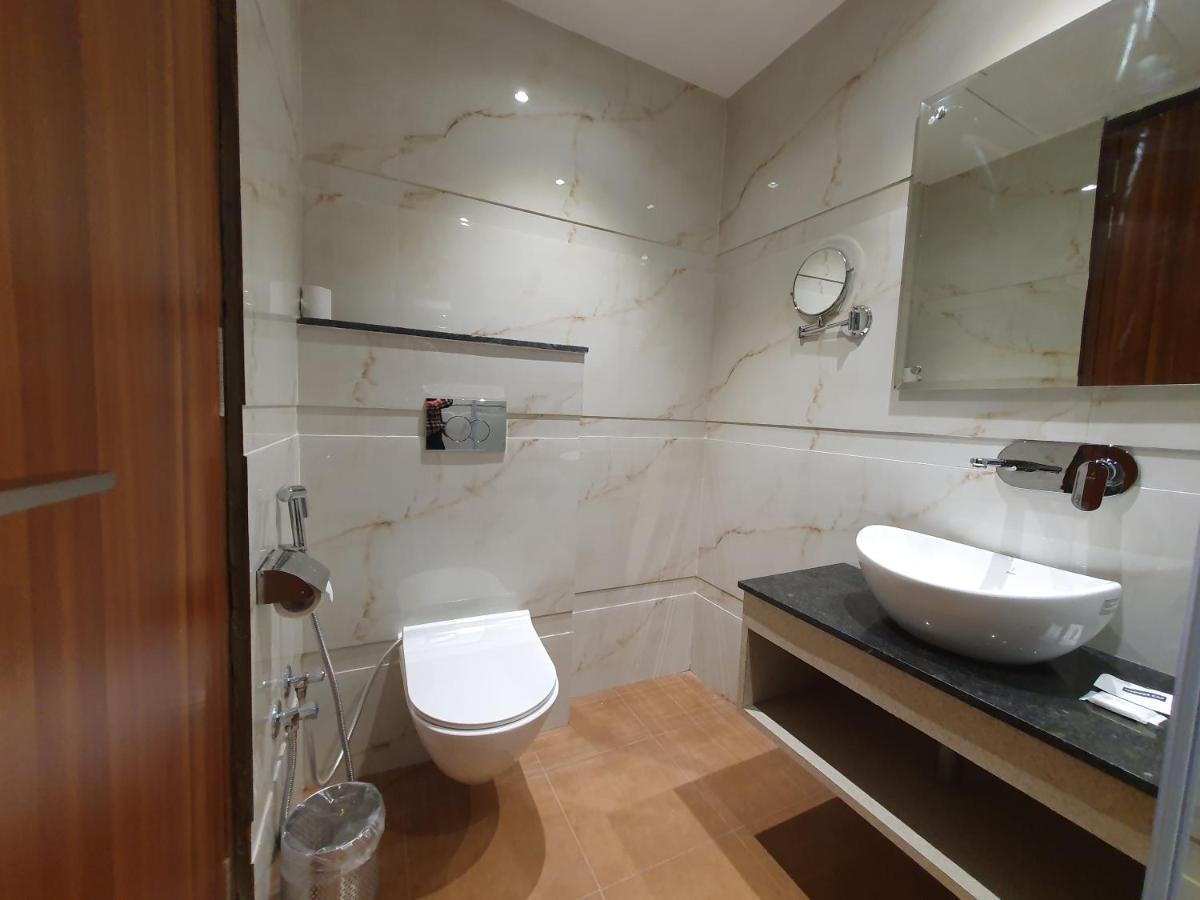 Hotel Classio Royale Amritsar Bagian luar foto