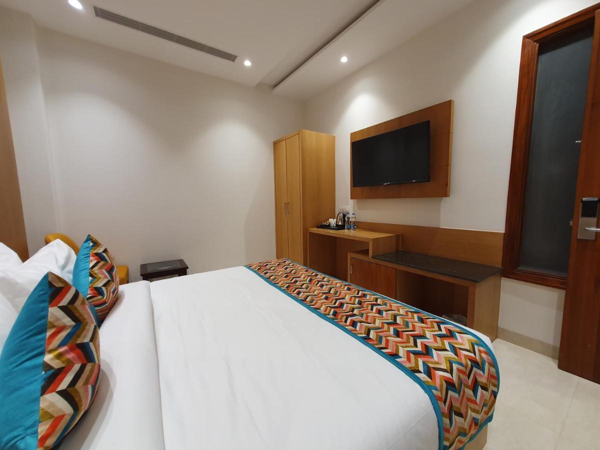 Hotel Classio Royale Amritsar Bagian luar foto