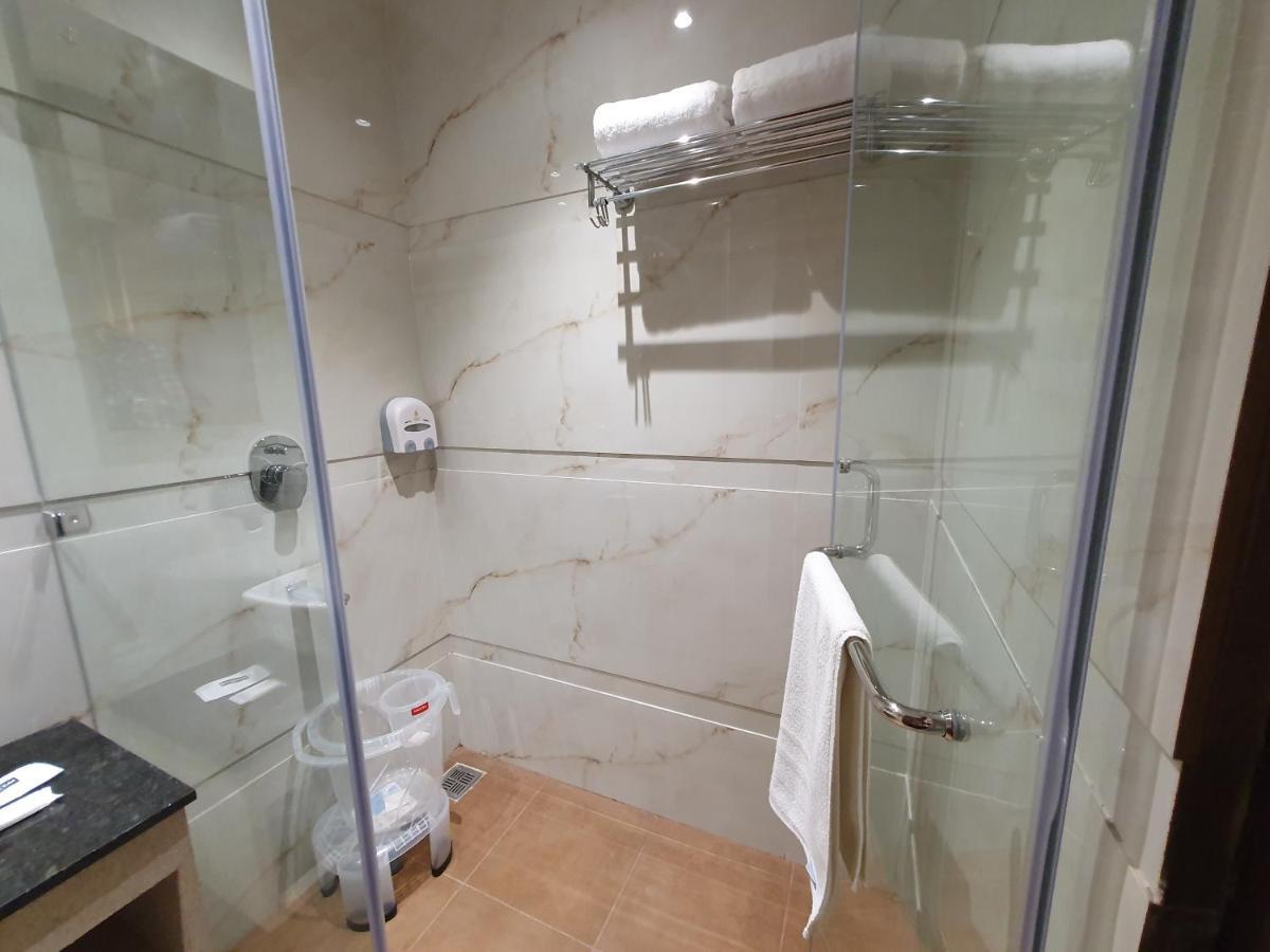 Hotel Classio Royale Amritsar Bagian luar foto