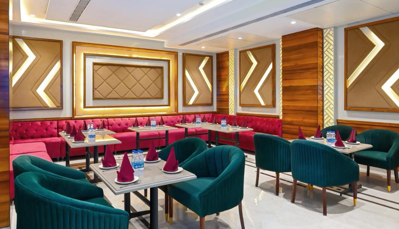 Hotel Classio Royale Amritsar Bagian luar foto
